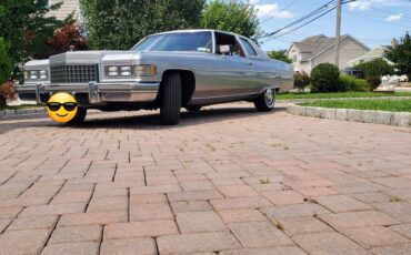 Cadillac-coupe-deville-1976-grey