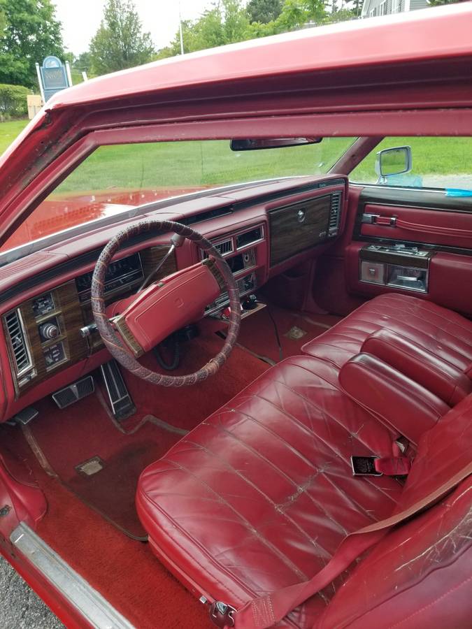 Cadillac-coupe-deville-1977-red-8