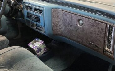 Cadillac-coupe-deville-1979-blue-13