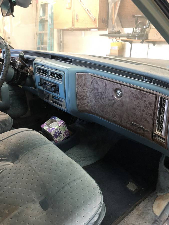 Cadillac-coupe-deville-1979-blue-13