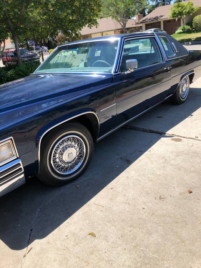 Cadillac-coupe-deville-1979-blue