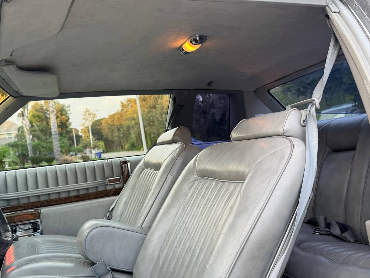 Cadillac-coupe-deville-1979-grey-12