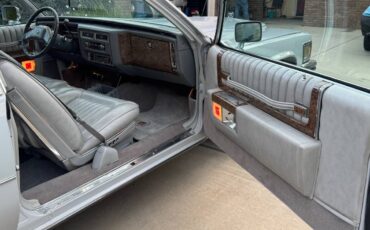 Cadillac-coupe-deville-1979-grey-15