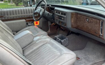 Cadillac-coupe-deville-1979-grey-16