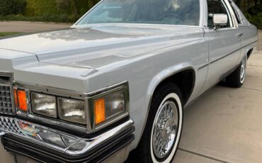 Cadillac-coupe-deville-1979-grey-18