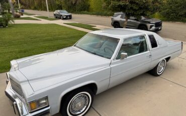 Cadillac-coupe-deville-1979-grey-6