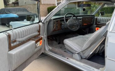 Cadillac-coupe-deville-1979-grey-9