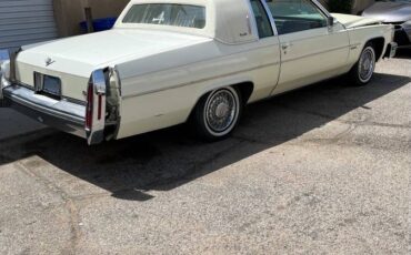 Cadillac-coupe-deville-1981-yellow-6