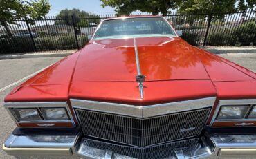 Cadillac-coupe-deville-1983-1