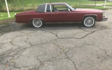 Cadillac-coupe-deville-1984-2