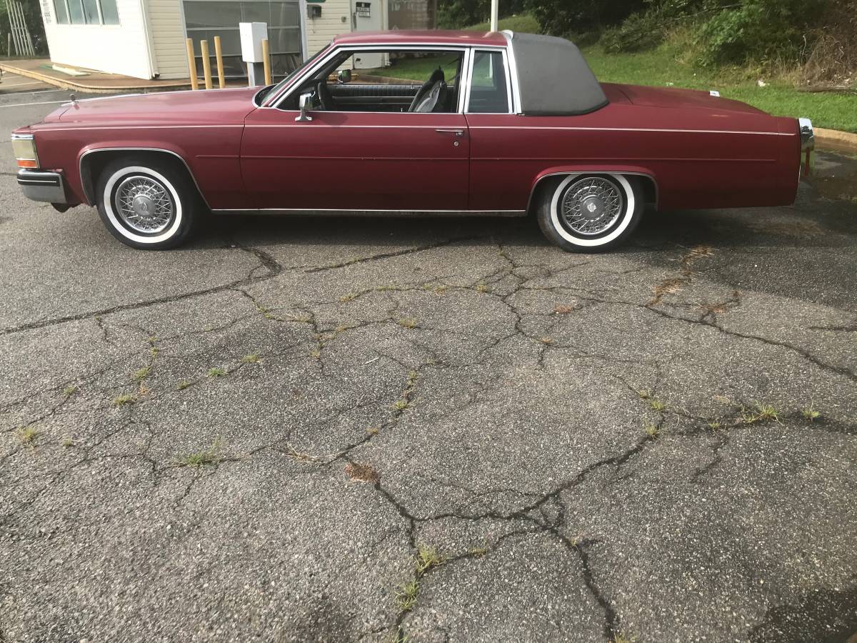 Cadillac-coupe-deville-1984-3