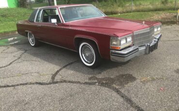Cadillac-coupe-deville-1984