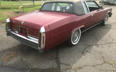 Cadillac-coupe-deville-1984-4