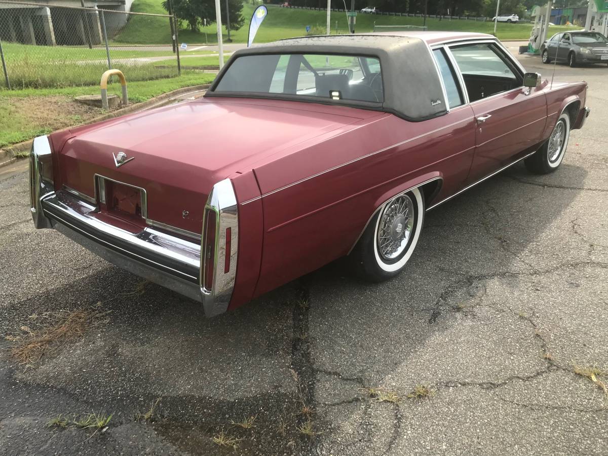 Cadillac-coupe-deville-1984-4