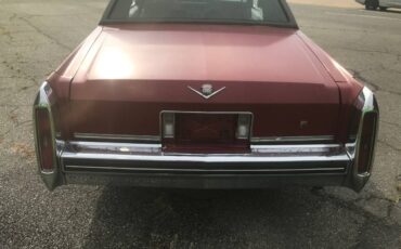 Cadillac-coupe-deville-1984-6