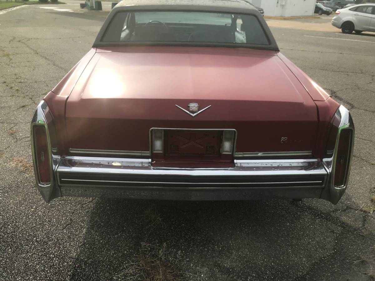 Cadillac-coupe-deville-1984-6