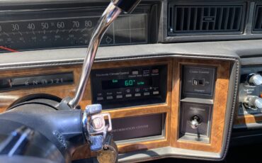 Cadillac-coupe-deville-1985-black-18