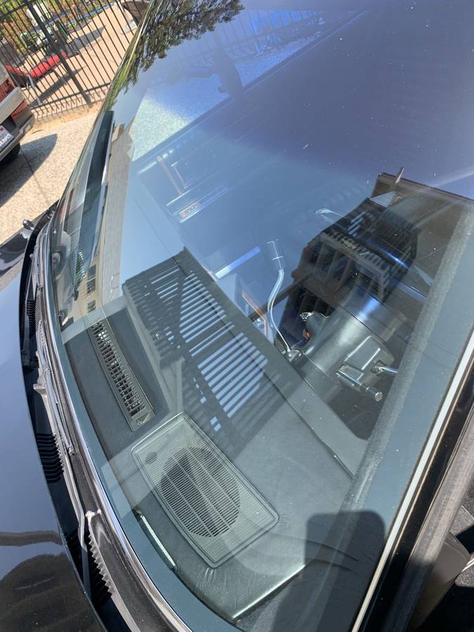 Cadillac-coupe-deville-1985-black-21