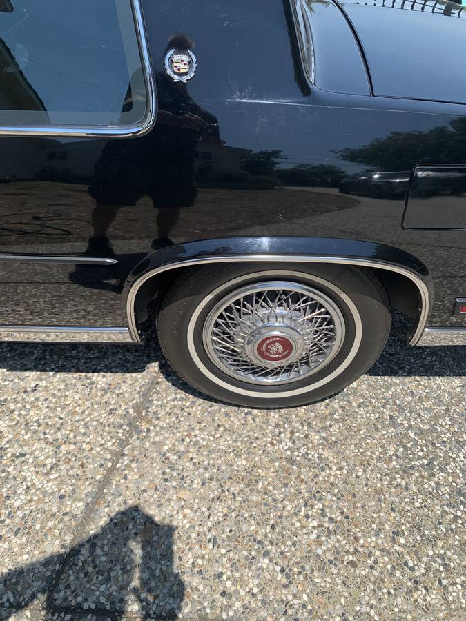 Cadillac-coupe-deville-1985-black-8
