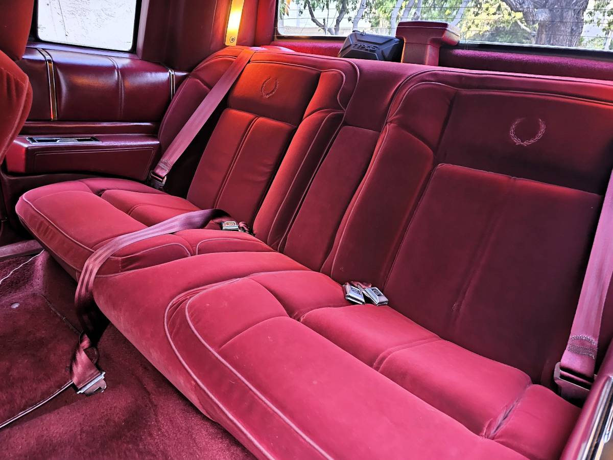 Cadillac-coupe-deville-1989-red-15
