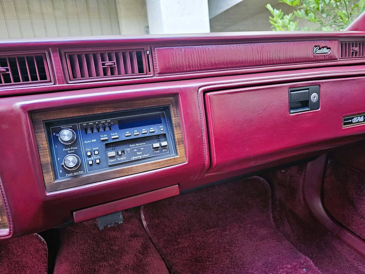 Cadillac-coupe-deville-1989-red-18