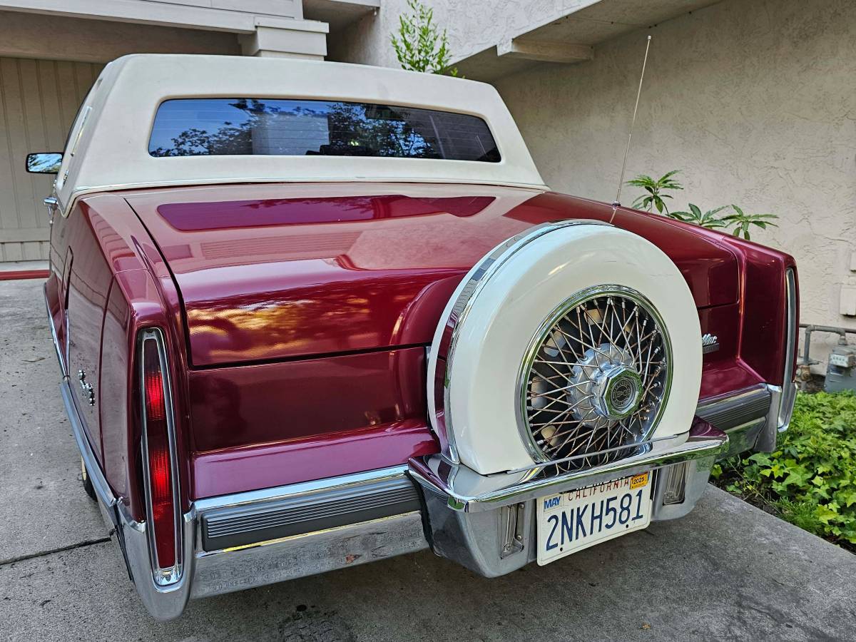 Cadillac-coupe-deville-1989-red-7