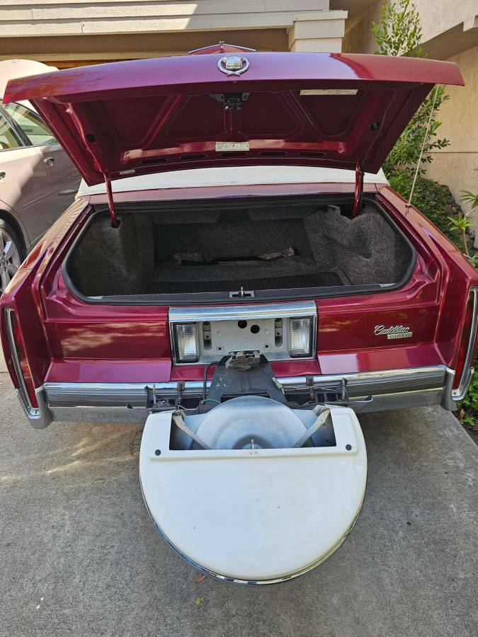 Cadillac-coupe-deville-1989-red-8
