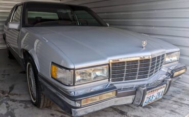 Cadillac-coupe-deville-1991-1