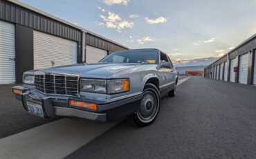 Cadillac-coupe-deville-1991