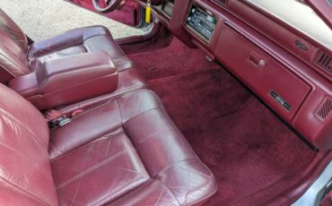Cadillac-coupe-deville-1991-4
