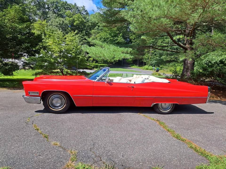 Cadillac-coupe-deville-convertible-1968-red-3