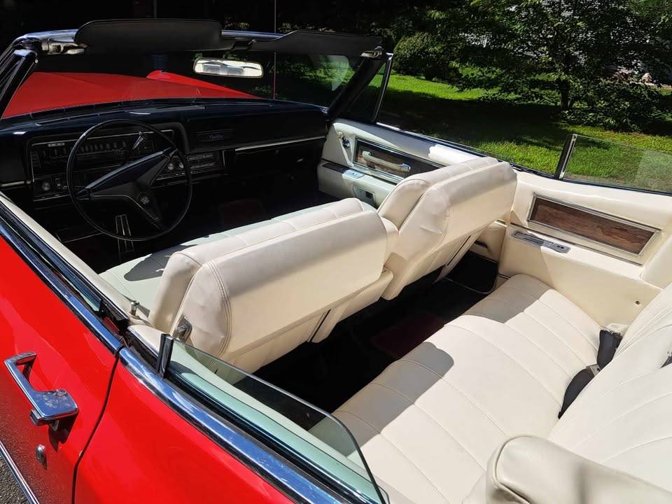 Cadillac-coupe-deville-convertible-1968-red-5