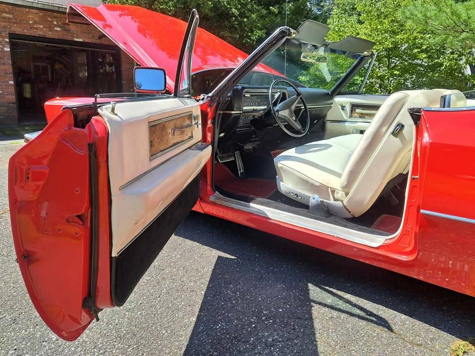 Cadillac-coupe-deville-convertible-1968-red-6