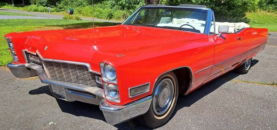 Cadillac-coupe-deville-convertible-1968-red