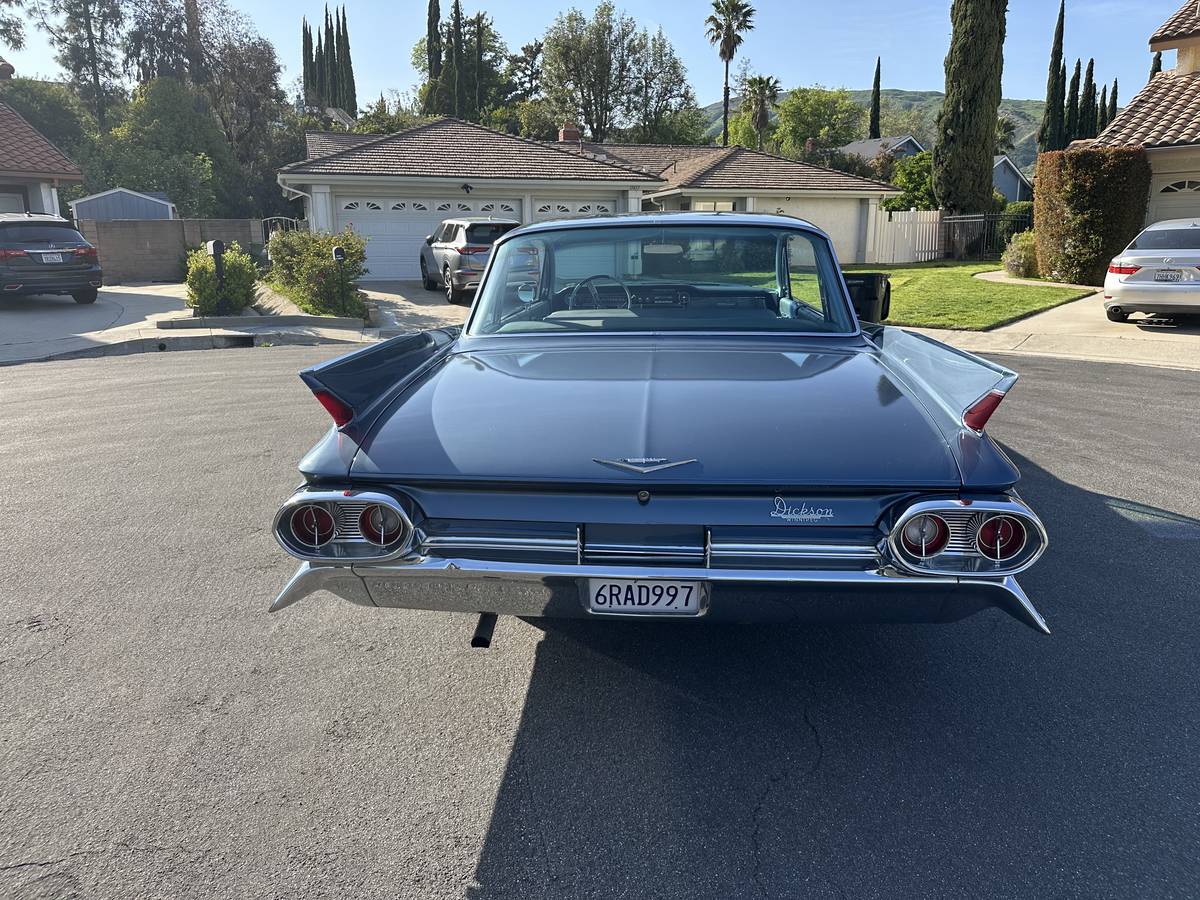 Cadillac-deville-1961-blue-14