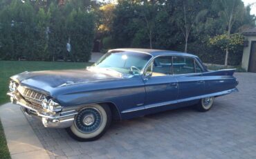 Cadillac-deville-1961-blue-3