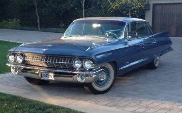 Cadillac-deville-1961-blue