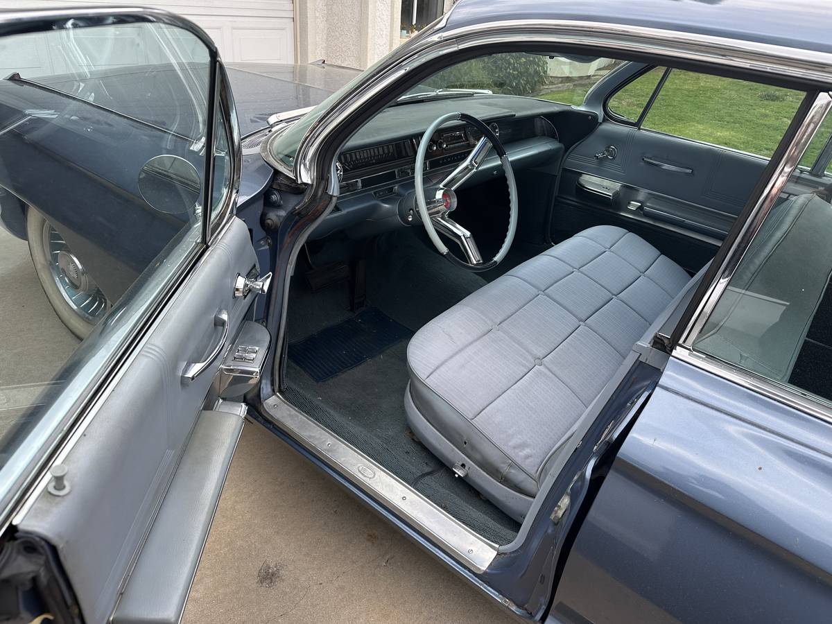 Cadillac-deville-1961-blue-7