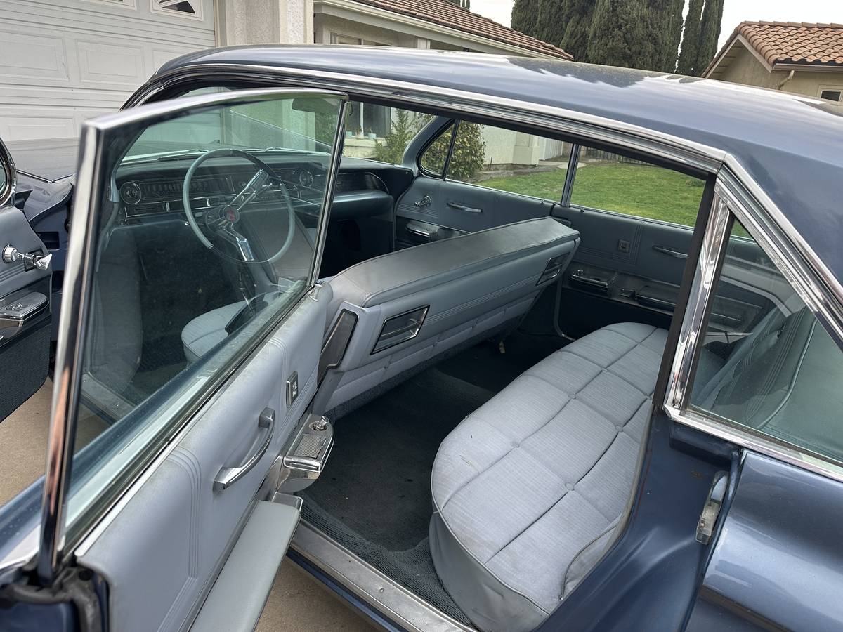 Cadillac-deville-1961-blue-8