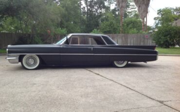 Cadillac-deville-1963-black-13