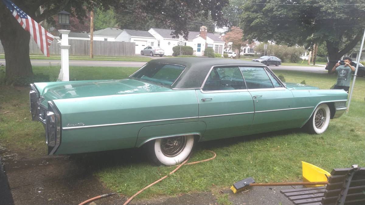 Cadillac-deville-1965-green-3