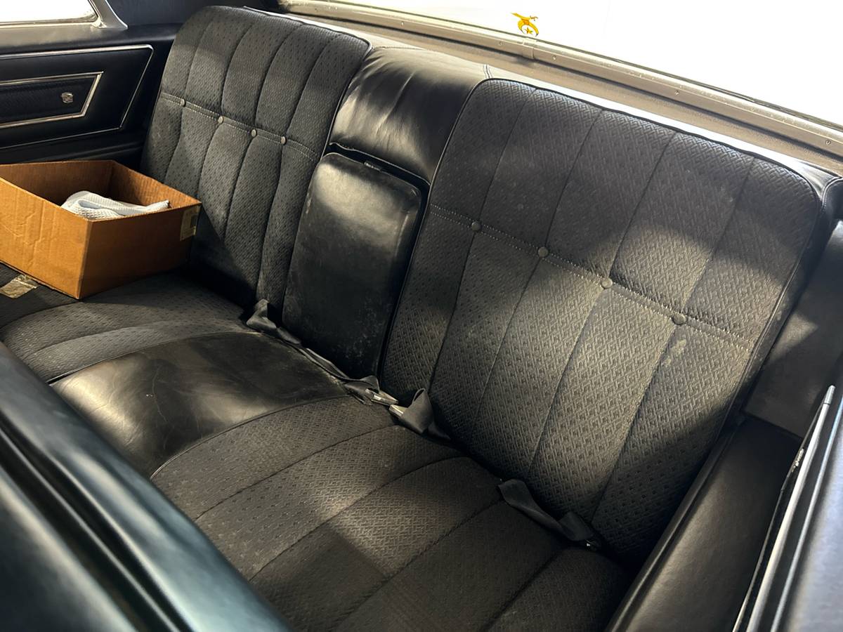 Cadillac-deville-1966-custom-13