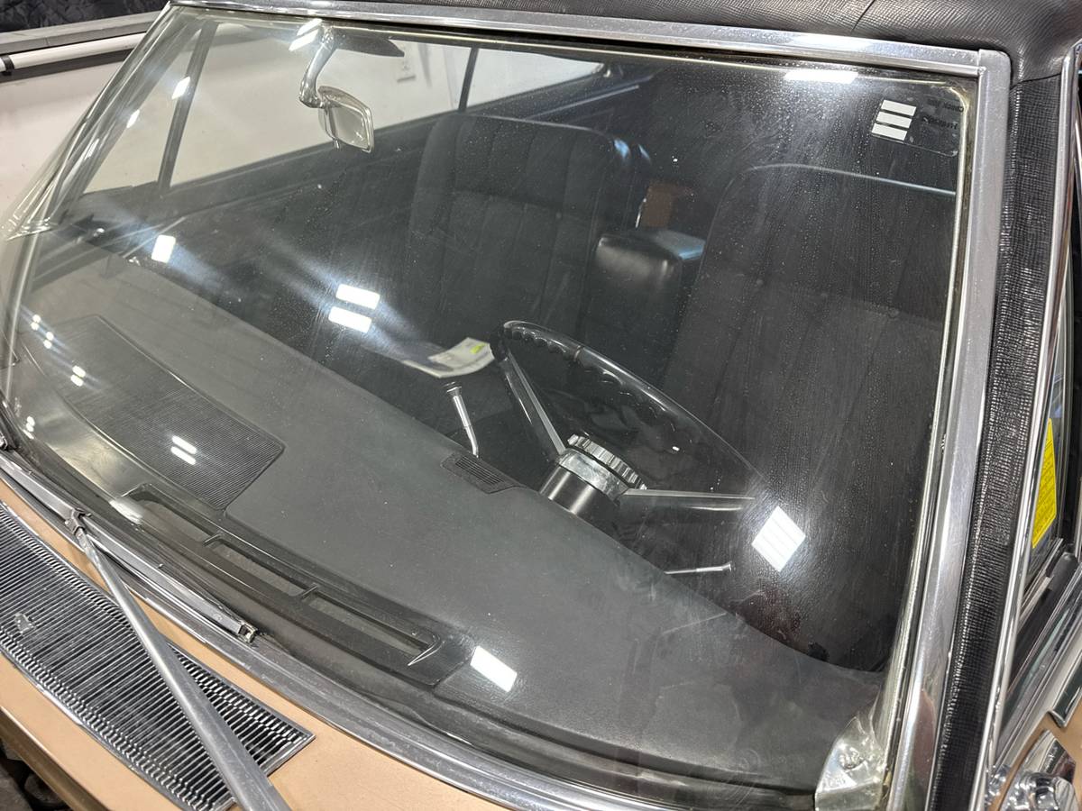 Cadillac-deville-1966-custom-8