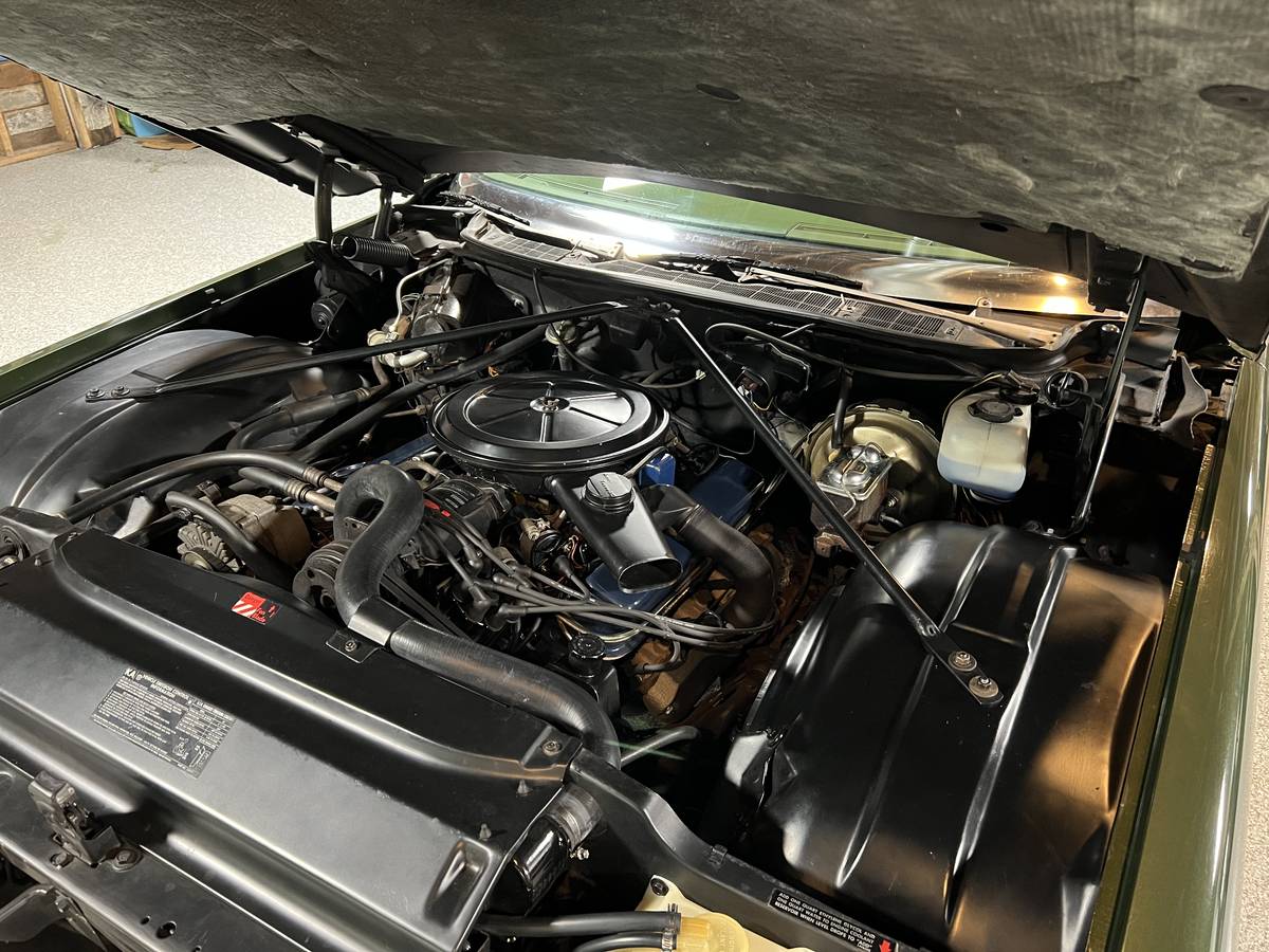 Cadillac-deville-1971-green-13