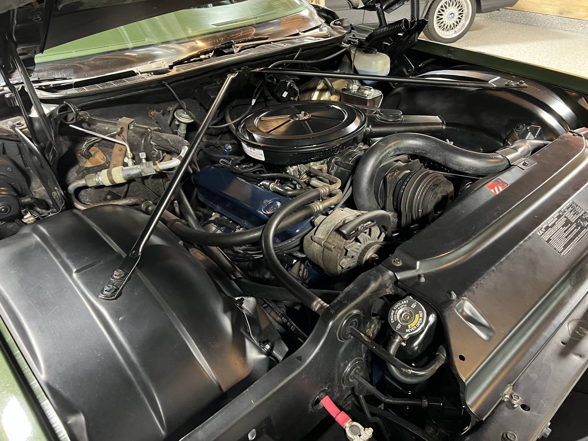 Cadillac-deville-1971-green-14