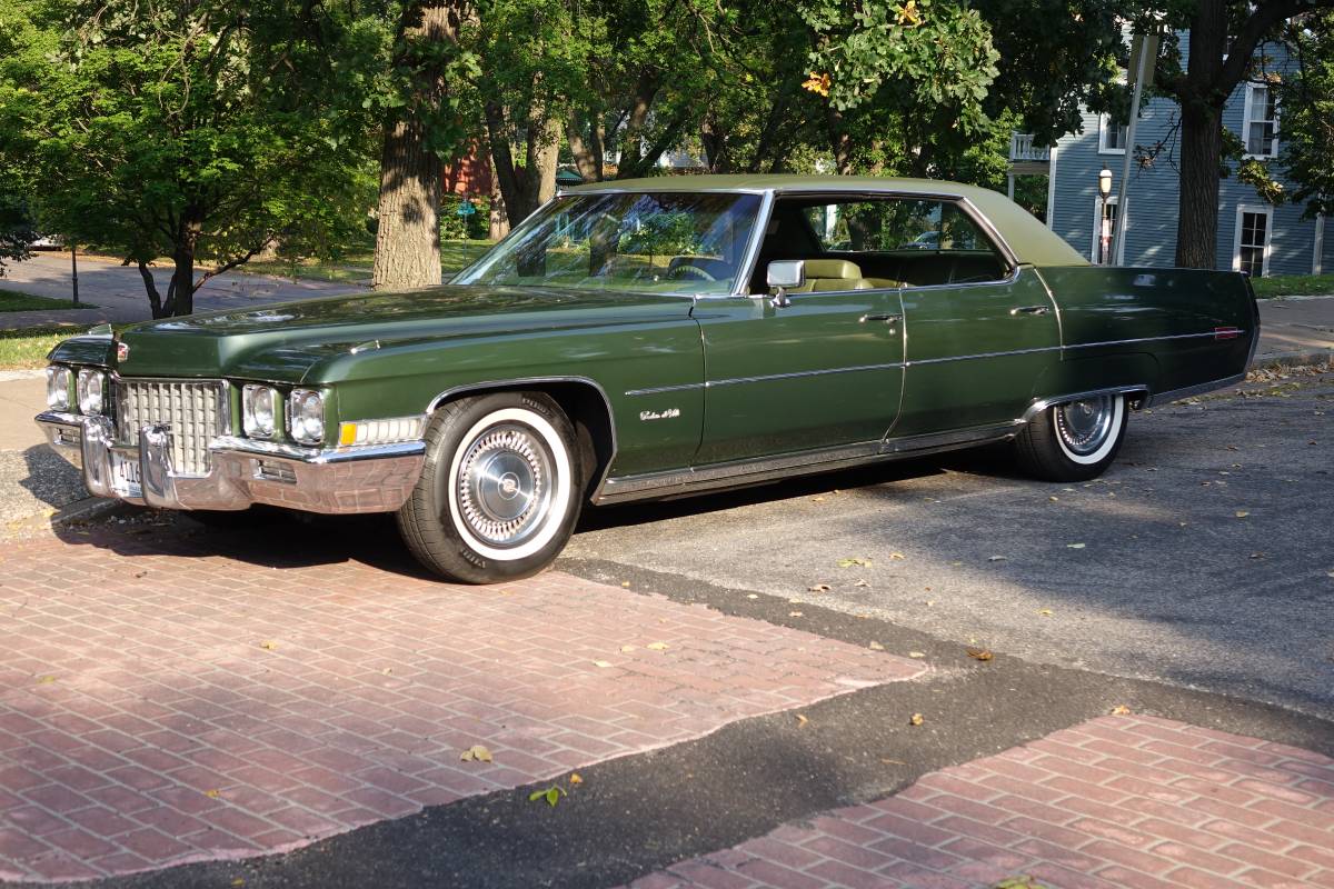 Cadillac-deville-1971-green-17