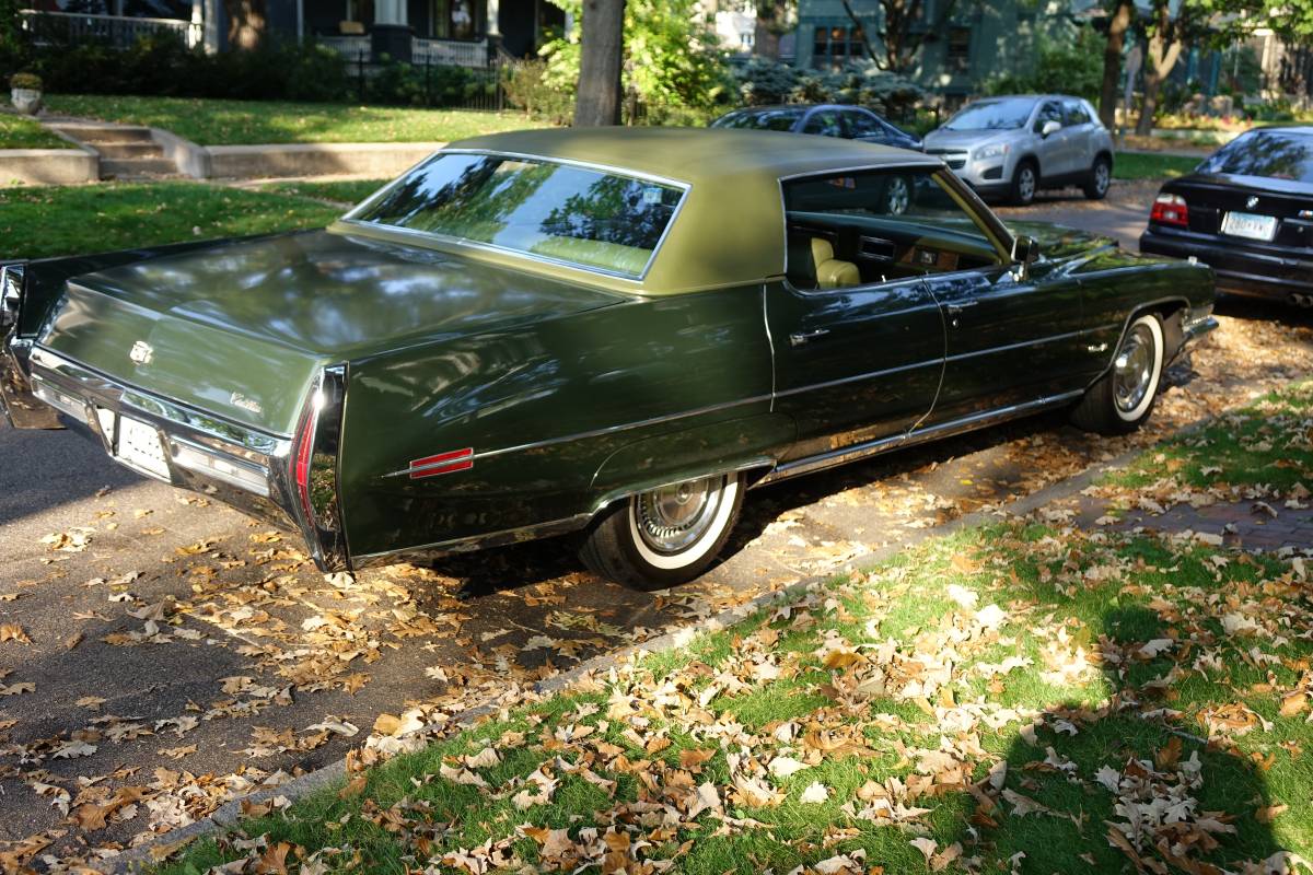 Cadillac-deville-1971-green-19