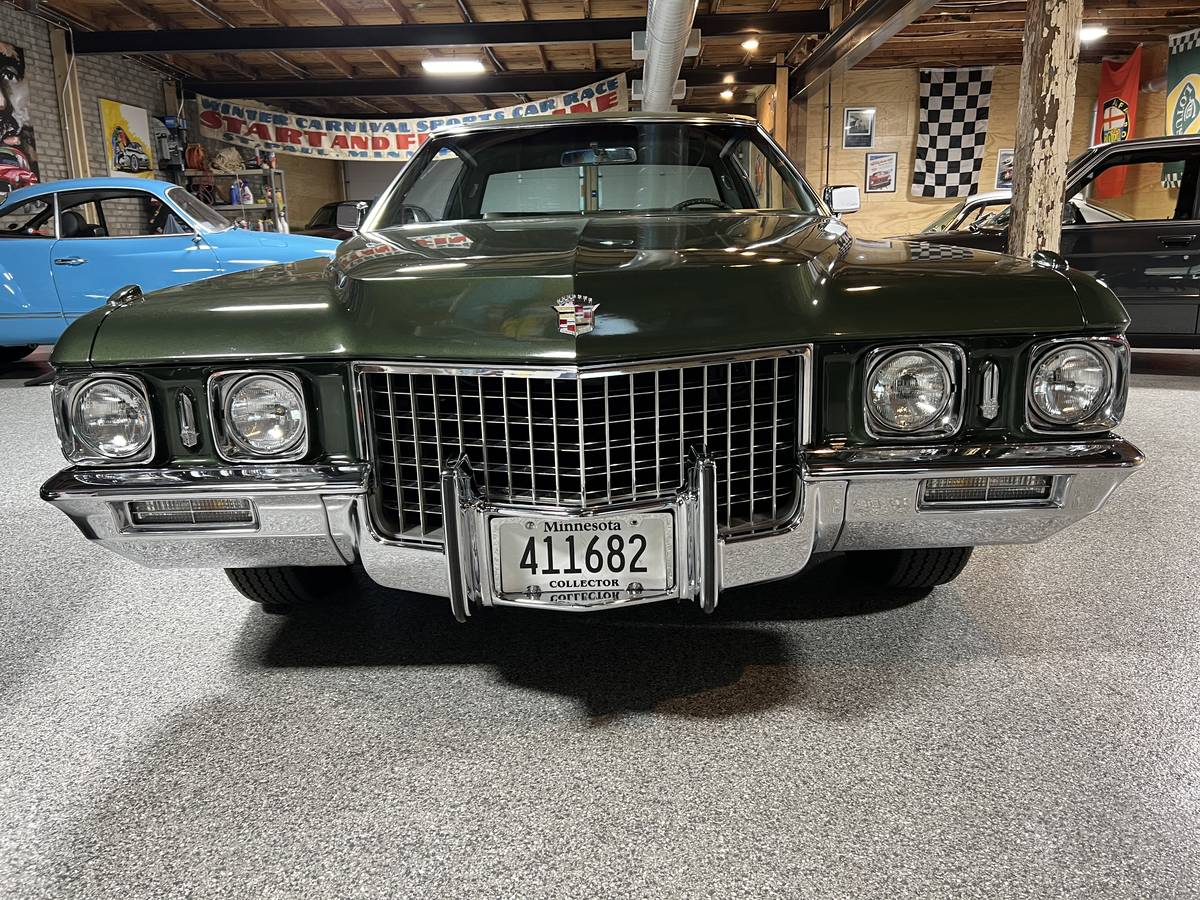 Cadillac-deville-1971-green-2