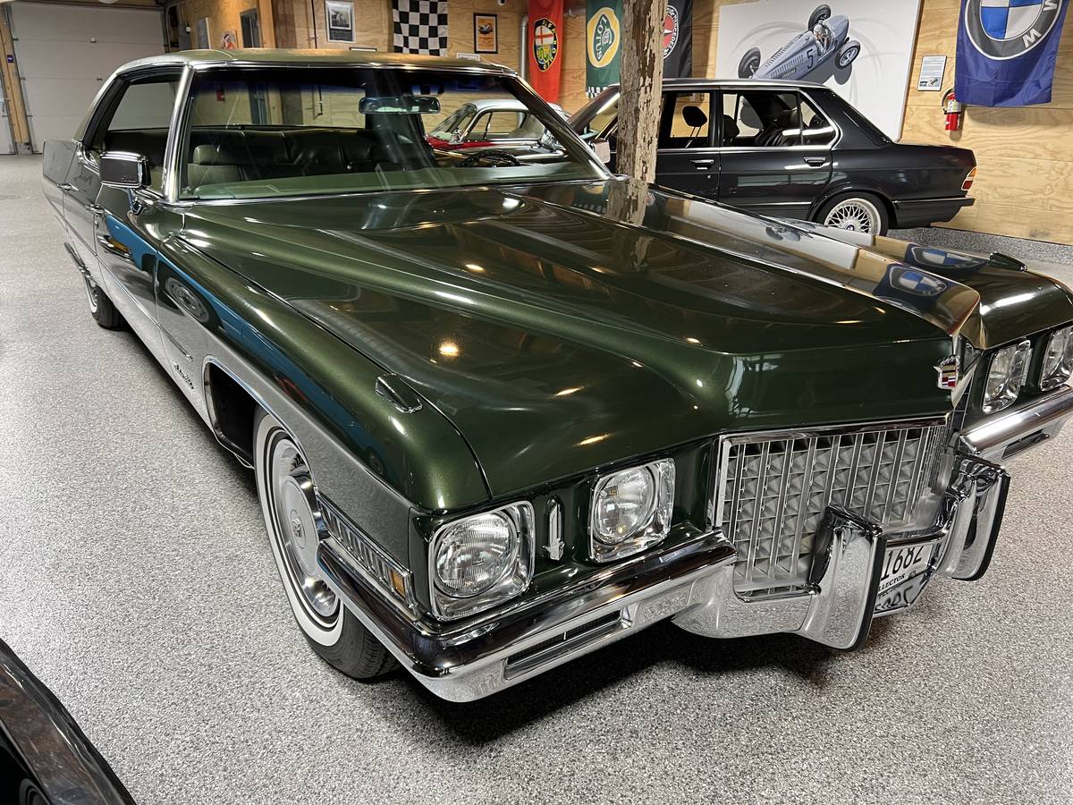 Cadillac-deville-1971-green-3