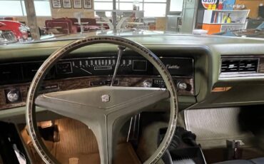 Cadillac-deville-1971-green-8
